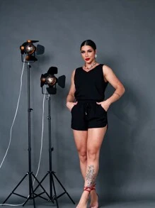 Conjunto Feminino Blusa e Shorts Alfaiataria em Viscose  Alça Larga, Cintura Alta com Elástico e Bolsos Look Casual e Fresco para o Verão  Disponível em Várias Cores
