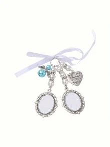 1/2Pcs Personalized Custom Bridal Bouquet Commemorative Brooch, Designed With Various Specifications Of 1/2/3 Photo Pendants, Lace Bow Faux Pearl Decoration, Metal Material Texture Full Of Fashion And Uniqueness, Personalized Beauty, Retro Elegance, Luxurious Warmth, Worn On The Chest, Bouquet