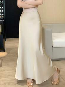 2024 Summer New High Waist Slimming French Retro Satin Peplum Fishtail Skirt For Women