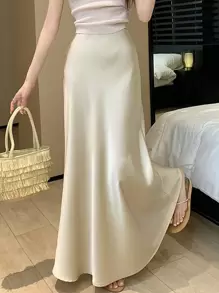 2024 Summer New High Waist Slimming French Retro Satin Peplum Fishtail Skirt For Women