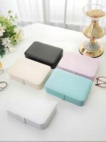 1 pieza Caja de almacenamiento de joyas de PU, organizador de joyas portátil de viaje, caja de almacenamiento de tocador, caja de exhibición de joyas de múltiples compartimentos, caja de regalo de almacenamiento, caja de exhibición, tapa abatible simple, gran capacidad, adecuado para guardar anillos, collares, aretes, relojes, labiales y otros accesorios, accesorios de dormitorio, suministros de viaje al aire libre, cierre con botón de seguridad, estilo internacional hermoso, adecuado para viajes y el hogar, regalo ideal para niñas