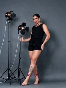 Conjunto Feminino Blusa e Shorts Alfaiataria em Viscose  Alça Larga, Cintura Alta com Elástico e Bolsos Look Casual e Fresco para o Verão  Disponível em Várias Cores