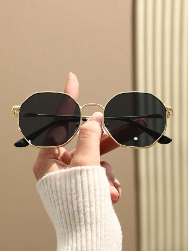 1 pieza Gafas de mujer con marco geométrico de cobre en estilo clásico y dorado, accesorios de moda para usar al aire libre, de viaje, diario, escuela, ropa, playa, básicas para otoño e invierno, atuendos casuales y de negocios, regalos para vacaciones de verano, playa, al aire libre, viajes