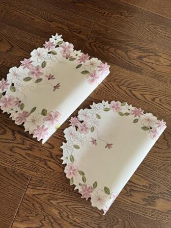 4 piezas de Manteles individuales hechos a mano con bordado floral, de fibra de poliéster con forma rectangular y ovalada, con diseño de recorte y aislamiento térmico, aptos para mesa de comedor, mesa de café, uso diario en el hogar y fiestas de boda y ocasiones festivas