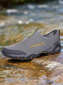 SHUANGXING Breathable Light Weight Soft Bottom Mesh Casual Sport Shoes For Men, Suitable For Summer