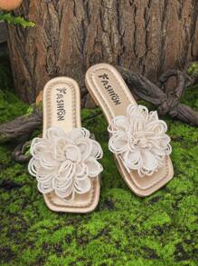 Dziewczęce duże płaskie kapcie zdobione kwiatami, wygodne, codzienne sandały z odkrytymi palcami do użytku wewnątrz, na zewnątrz i na plażę, odpowiednie na lato