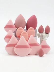 14 pezzi Set di spugne per il trucco, inclusi 3 cuscinetti per cipria, 3 mini cuscinetti per cipria, 2 grandi pennelli per trucco, 3 mini pennelli per trucco, 3 mini cuscinetti ad aria. Adatti per applicare BB cream, fondotinta e correttore per creare un aspetto impeccabile. Realizzati in morbido velluto, appositamente progettati per contouring, occhi e aree difficili da raggiungere