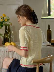 Simple Retro Blusa de manga corta elegante con cuello polo, flores 3D y detalles de contraste, para primavera y verano - Beis - Ver 10