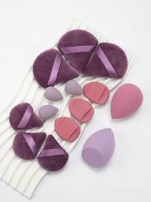 14 pezzi Set di spugne per il trucco, inclusi 3 cuscinetti per cipria, 3 mini cuscinetti per cipria, 2 grandi pennelli per trucco, 3 mini pennelli per trucco, 3 mini cuscinetti ad aria. Adatti per applicare BB cream, fondotinta e correttore per creare un aspetto impeccabile. Realizzati in morbido velluto, appositamente progettati per contouring, occhi e aree difficili da raggiungere