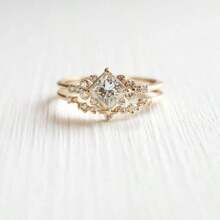 Set de 2 anillos de compromiso con cristal de corte princesa, anillo de boda único y artístico, decoración de novia, regalo para aniversario de boda o Día de San Valentín
