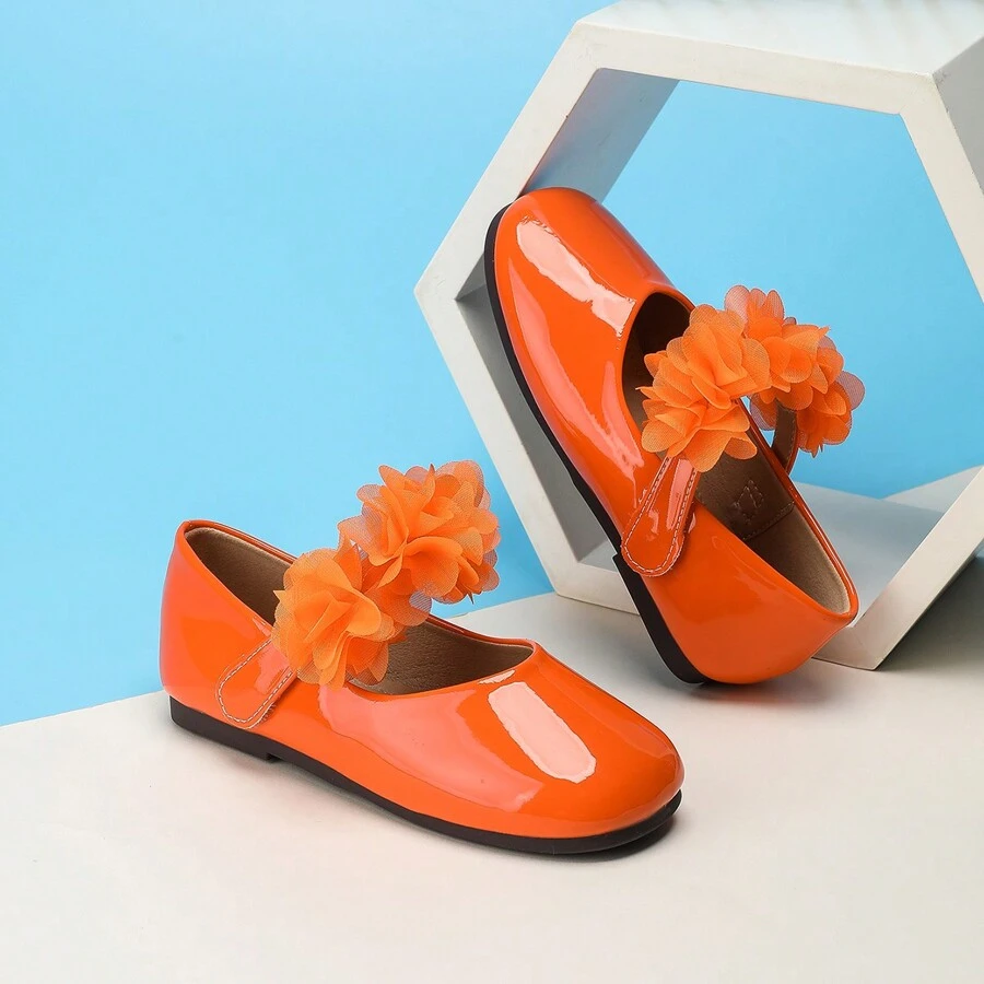 2025 Mode Blumen Dekor Klett flache Schuhe für Mädchen, geeignet für Frühling/Sommer