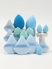 14 pezzi Set di spugne per il trucco, inclusi 3 cuscinetti per cipria, 3 mini cuscinetti per cipria, 2 grandi pennelli per trucco, 3 mini pennelli per trucco, 3 mini cuscinetti ad aria. Adatti per applicare BB cream, fondotinta e correttore per creare un aspetto impeccabile. Realizzati in morbido velluto, appositamente progettati per contouring, occhi e aree difficili da raggiungere