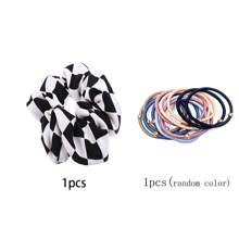 Set de 13 bucăți de ciocanele de păr în carouri, legături de păr elastice, culori amestecate alb-negru, benzi de păr în carouri în stil minimalist european și american, frânghii de păr din tul plasă, accesorii de păr pentru fete și femei, legături drăguțe de păr, benzi de păr, pompon, păr Decoratiuni de stil, Decoratiuni de par pentru festivaluri, Cadouri