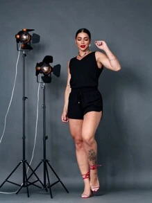 Conjunto Feminino Blusa e Shorts Alfaiataria em Viscose  Alça Larga, Cintura Alta com Elástico e Bolsos Look Casual e Fresco para o Verão  Disponível em Várias Cores