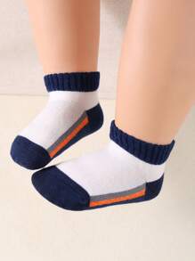 16双男婴袜子，时尚条纹图案幼儿短袜。休闲运动两相宜，四季皆宜。圣诞节/感恩节礼物。 - 彩色 - 查看 4