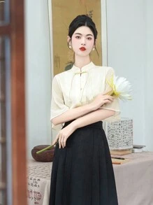 Hanfu informal de estilo chino elegante de primavera con cuello de mandarín de satén albaricoque, mangas cortas, tejido jacquard semitransparente para uso diario