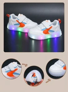 1 Pair New Style All-Season Children Shoes:1 Pair White & Shoes; 1 Pair Light-Up Sneakers; 1 Pair Kids Sports Shoes; 1 Pair Canvas Sneakers For Boys; 1 Pair Toddler PU Leather Comfortable Neutral Baby Shoes; 1 Pair Stylish& Fashionable Casual Wear Kids Shoes, Insole Length 13-18.3cm