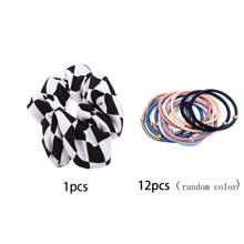 Set de 13 bucăți de ciocanele de păr în carouri, legături de păr elastice, culori amestecate alb-negru, benzi de păr în carouri în stil minimalist european și american, frânghii de păr din tul plasă, accesorii de păr pentru fete și femei, legături drăguțe de păr, benzi de păr, pompon, păr Decoratiuni de stil, Decoratiuni de par pentru festivaluri, Cadouri