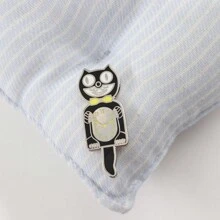 1pc Vintage Cat Pattern Clock Brooch Pin Badge Clothing Bag Accessory, Cute Creative Brooch Lapel Pin, Unique Clothing Badge, Suitable For Backpack, Clothes, Collar And Hat, Multifunctional Fashion Accessory For Women, Ideal Gift