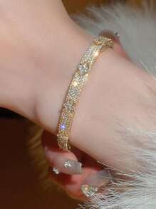 Elegant Cubic Zirconia Encrusted Bracelet, Fashion Jewelry Accessory For Women, Perfectly Showcases Daily Elegance And Party Charm, An Ideal Gift - Style 1 - View 3