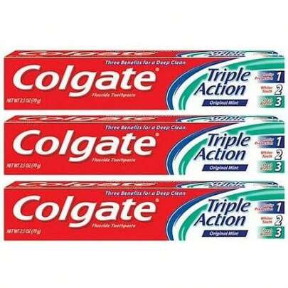 Pasta de dientes Colgate Anticavidad, menta original, triple acción en gel, fórmula con fluoruro activo, deja la boca talla grande saludable y limpia Paquete de 3 de 2.5 Oz