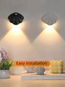 1 个贝壳形磁感应灯，无线安装，适用于室内壁灯、铭牌、楼梯间和走廊灯，智能 LED 可充电运动传感器灯，床头传感器小夜灯，3 色可调光，长按调光，USB 可充电，使用前请充满电（500mAh 电池可长时间运行） - 彩色 - 查看 3