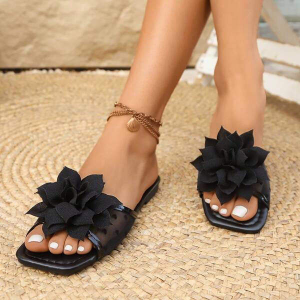 Große Größen 2025 neue Damen Schwarze Mesh Blumen Flache Sandalen, geeignet für Strand und Outdoor-Aktivitäten. Quadratischer Zehenbereich, vielseitig, bequem, atmungsaktiv, rutschfest, die perfekte Wahl für Damen Sommeroutfits, minimalistisch, lässig, Sandalen für Damen.