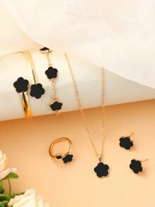 1 套经典三叶草项链、耳环和手链首饰套装，适合青少年和朋友的优雅礼物