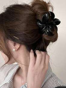 2 piezas Clips de cabello de plástico de flores con degrade de color negro y ámbar de 8cm/3.15in, accesorios de cabello elegantes y minimalistas de unicolor, adecuados para uso diario, casual, fiesta, viajes - para peinados, lavado de cara, maquillaje, combinar con atuendos, garras de gato, pinzas para el cabello