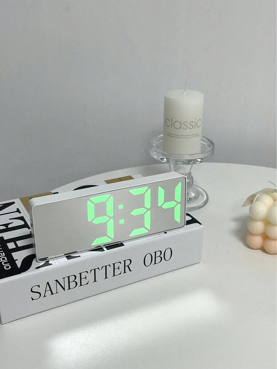 1 chiếc đồng hồ để bàn LED có gương, đồng hồ báo thức kỹ thuật số với chức năng báo lại, hiển thị thời gian, đồng hồ điện tử để bàn, chức năng báo lại, đèn ngủ, đồng hồ USB để bàn, trang trí nhà cửa, đồng hồ thông minh, đồng hồ để bàn phòng ngủ/văn phòng, trang trí nhà cửa, trang trí phòng, quà sinh nhật/tốt nghiệp, đồng hồ kỹ thuật số, trang trí phòng ngủ, trang trí ký túc xá, trang trí tựu trường, quà bất ngờ khi vào trường, đồ dùng học tập