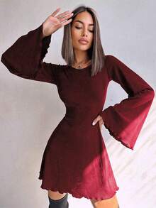 Sedessea Đầm ngắn chữ A hở vai tay loe gợi cảm cổ tròn màu trơn thời trang - Màu Đỏ Sâu - Xem 7