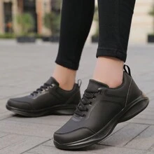 Ju Yue Chuang Jian Zapatillas deportivas de media caña con tecnología de inteligencia artificial, patrón de hojas negras y tótem de noche oscura, zapatos casuales livianos, transpirables y antideslizantes, negro impermeable, adecuadas para estar de pie por mucho tiempo, cocina y trabajo - Negro - Ver 1