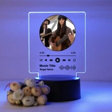 1pc Customized Photo Music Lamp, Personalize With Your Photos To Share Your Precious Memories And Cherished Moments. It's The Perfect Gift For Family And Friends. Can Be Used As Wall Decor, Home Decor, Valentine's Day, Birthday, New Year Gift Or Souvenir. - Multicolor - View 3