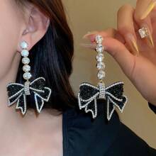 1 Pair Rhinestone Butterfly Pendant Earrings, Suitable For Daily Wear - Black - View 1