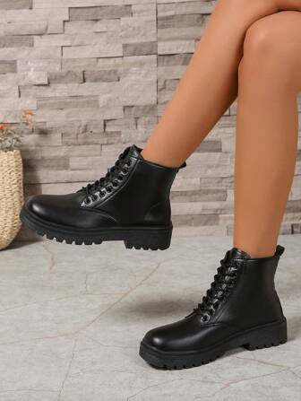 女士时尚厚底战斗靴，英伦风格，百搭春夏新款时尚踝靴，厚底短靴，时尚风格