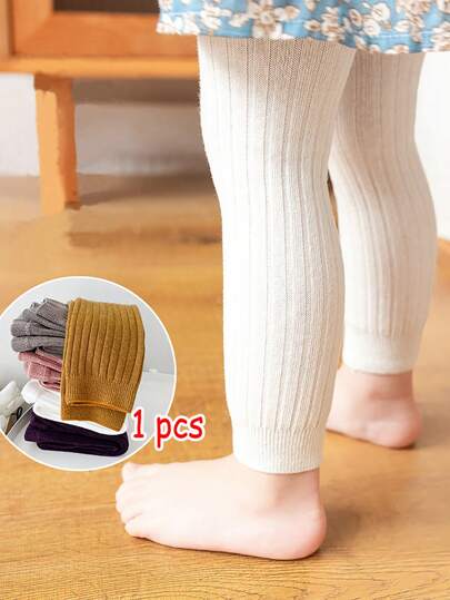 1 件基本款简约设计紧身七分打底裤，适合 0-3 岁宝宝日常穿着