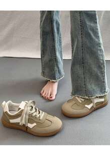 2025 Women Flat Sports Casual Lightweight Comfortable Canvas Sneakers