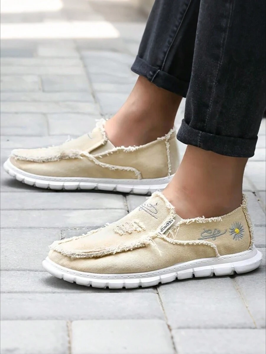 Mocasines casuales de caña baja, de mezclilla lavada con bordado de margaritas, zapatos de lona suaves y duraderos a la moda - Beis - Ver 1
