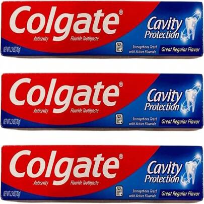 Pasta de dientes Colgate de protección contra caries con flúor, sabor regular con menta, pasta de dientes anticaries, paquete de 3 tubos de 2.5 onzas