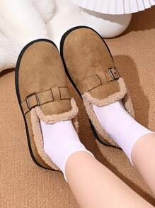 Flache Plüsch-Freizeitschuhe, warme Plüsch-Schneestiefel mit niedrigem Schaft für Damen, bequeme Slip-On-Freizeitschuhe mit Thermofutter, fallen eine Größe kleiner aus