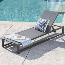 Patio Chaise Lounge Adjustable Aluminum Pool Lounge Chairs With Arm All Weather Pool Chairs For Outside,In-Pool,Lawn (Gray, 1 Lounge Chair+1 Plastic Table)