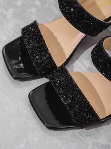 Damskie klapki na grubym obcasie zdobione kryształkami, modne, letnie - Czarne - Zobacz 4