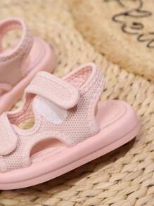 儿童夏季新款网眼双带钩环设计舒适防滑软底幼儿拖鞋，适合室内、户外、度假、轻便多功能沙滩凉鞋 - 粉色 - 查看 8