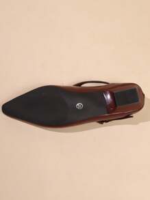 Scarpe Mary Jane a punta piatte, scarpe da donna con cinturino a T alla moda con fibbia, in stile britannico vintage che snellisce, con tacco alto