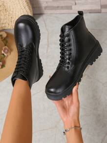 Modische Plateau Kampfstiefel für Damen, im britischen Stil, vielseitig einsetzbare neue Mode Ankle Boots für Frühling/Sommer, Plateau Stiefeletten, ‚Ins Style' - Schwarz - Übersicht 2