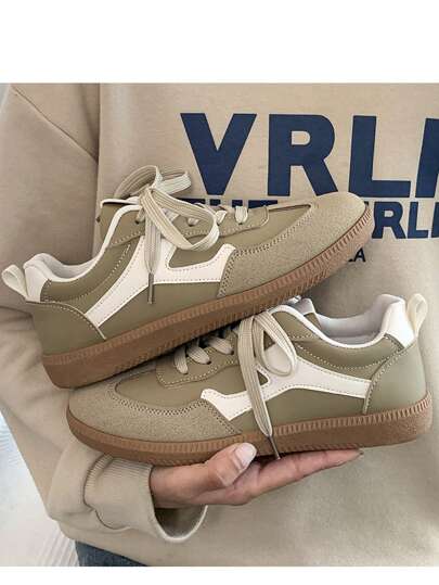 2025 Women Flat Sports Casual Lightweight Comfortable Canvas Sneakers