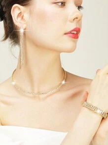 4 件套女士水晶首饰钻石首饰套装婚礼闪亮晚宴手提包闪亮项链手链新娘和伴娘吊坠耳环女士晚宴手提包优雅高端手提包精致缎面金属镂空手提包婚礼舞会派对手提包