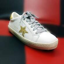 White Gold Star Gold Tail A20