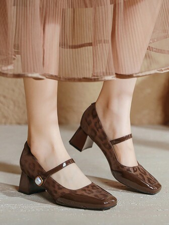 女士时尚豹纹玛丽珍高跟鞋，仿珍珠带方头粗跟办公室高跟鞋，适合春夏季