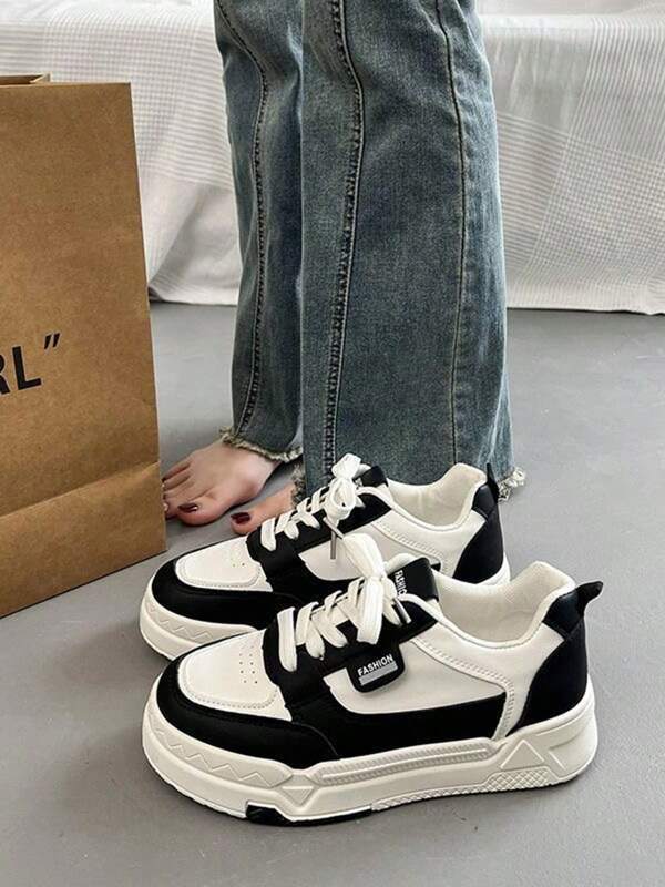 Zapatillas deportivas casuales y elegantes para mujer con bloque de color blanco y negro, punta redonda,zapatillas bajas con cordones,Zapatillas con cordones en blanco y negro de moda para mujer, con punta redonda y corte bajo,Zapatos deportivos casuales para mujer de moda, antideslizantes,resistentes al desgaste, ligeros y cómodos
